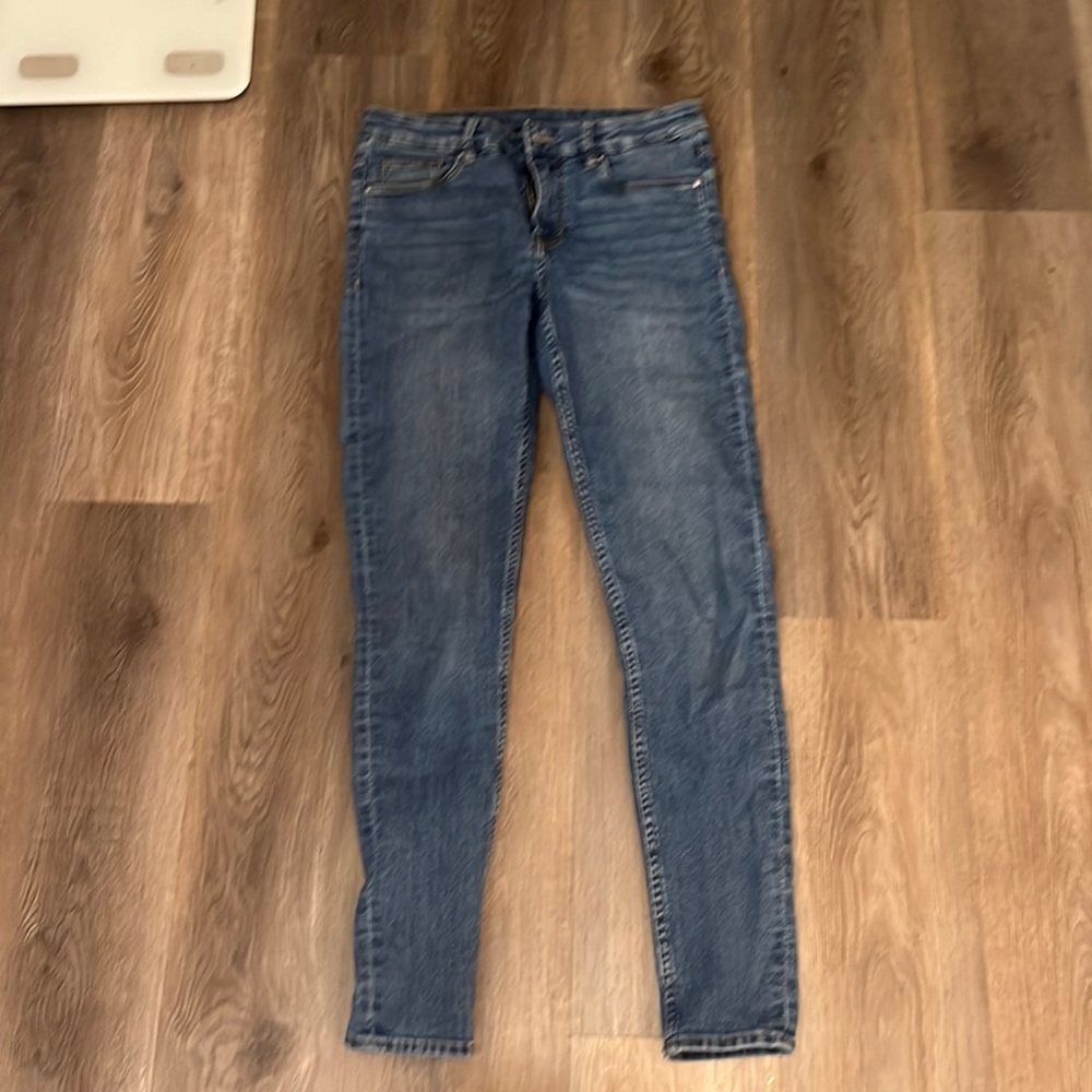 Divided jeans